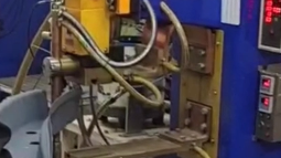PDKJ standing spot welder Applied to the automotive industry - welding Cold Plat